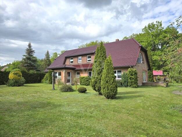 Einfamilienhaus zum Kauf 388.000 € 6 Zimmer 185 m² 2.596 m² Grundstück Niendorf Grebs-Niendorf 19294