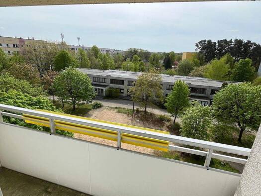 Wohnung zur Miete 290 € 2 Zimmer 46,9 m² 3. Geschoss frei ab 14.04.2026 Galileo-Galilei-Straße 11 Mueßer Holz Schwerin 19063