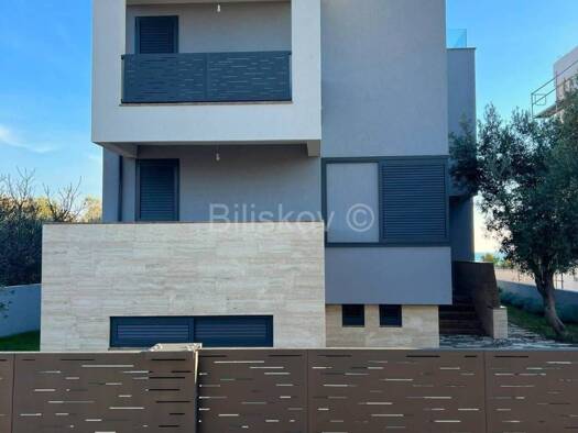 Haus zum Kauf 1.200.000 € 9 Zimmer 247 m² Sukošan