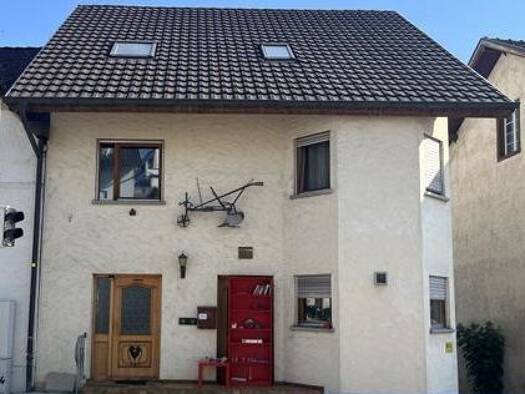 Einfamilienhaus zum Kauf 422.000 € 8,5 Zimmer 141 m² 266 m² Grundstück Gailingen am Hochrhein 78262