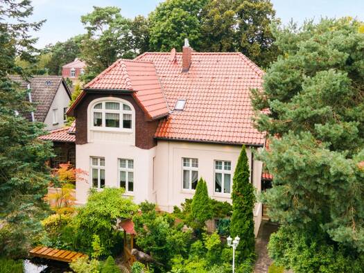 Einfamilienhaus zum Kauf 798.000 € 7 Zimmer 223,3 m² 1.009 m² Grundstück Vorstadt Strausberg 15344