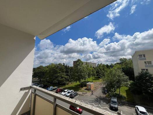 Wohnung zur Miete 489 € 4 Zimmer 70 m² 3. Geschoss frei ab sofort Dortmunder Straße 10 Neuplanitz Zwickau 08062