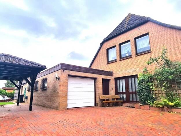Haus zum Kauf 299.000 € 9 Zimmer 220 m² 2.591 m² Grundstück Am Friesenkirchhof 2 Langwarden Butjadingen 26969
