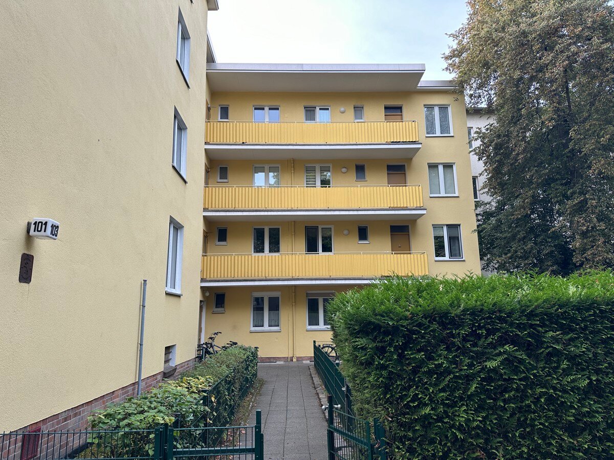 Terrassenwohnung zur Miete 549 € 2,5 Zimmer 62,7 m²<br/>Wohnfläche EG<br/>Geschoss 01.02.2025<br/>Verfügbarkeit Reinickendorf Berlin-Reinickendorf 13409