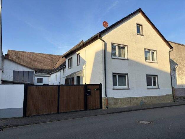 Bauernhaus zum Kauf 645.000 € 7 Zimmer 136 m² 896 m² Grundstück frei ab sofort Harreshausen Babenhausen/Harreshausen 64832
