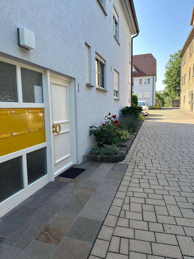 Wohnung zur Miete 690 € 3 Zimmer 82,9 m² Dachgeschoss, 3. Geschoss frei ab sofort Schloßberg 1 Niederstetten Niederstetten 97996