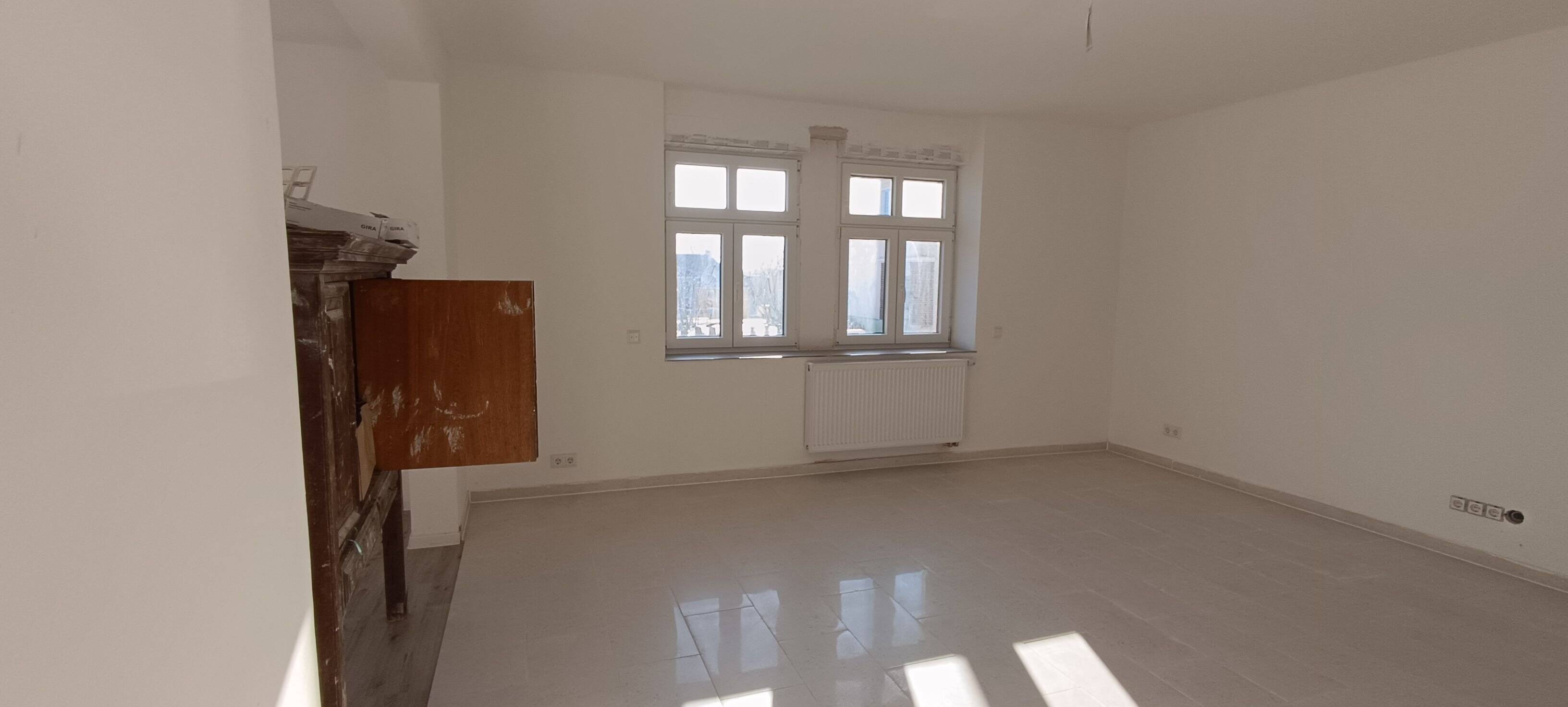 Immobilie in Helmbrechts - Achtung Kaufpreisänderung!  Stilvolles Wohnen in einem teilweise renovierten und modernisierten Stadthaus - Bild 4