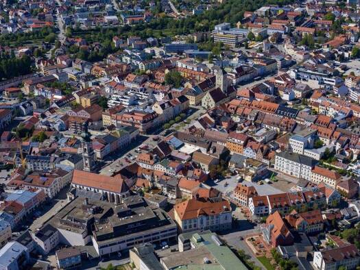 Laden zum Kauf provisionsfrei 890.000 € 220 m² Verkaufsfläche Deggendorf 94469