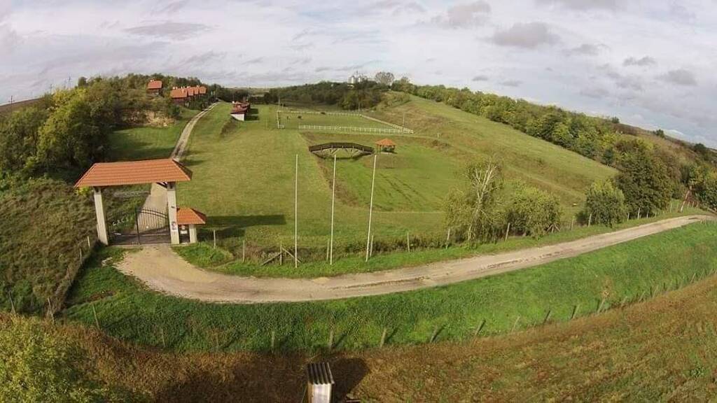 Mehrfamilienhaus zum Kauf 599.000 € 360 m² 160.000 m² Grundstück Simontornya 7081