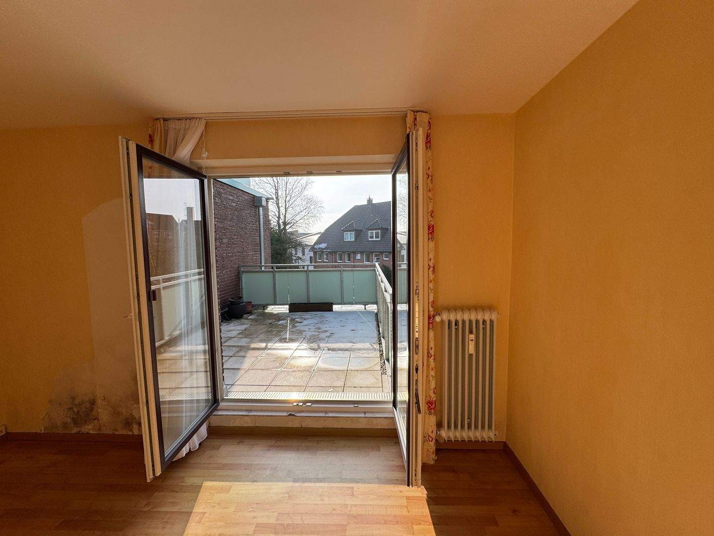 Immobilie in Bargteheide - 2,5-Zimmer Wohnung mit zwei Dachterrassen, zwei Tiefgaragenstellplätze in zentrumsnaher Lage Bargteheides! - Bild 3