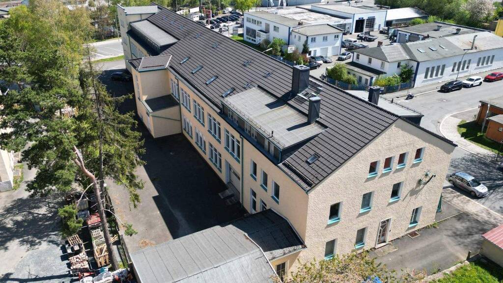 Wohnanlage zum Kauf als Kapitalanlage geeignet 1.250.000 € 9 Zimmer 3.000 m² 2.953 m² Grundstück Innenstadt Hof 95032