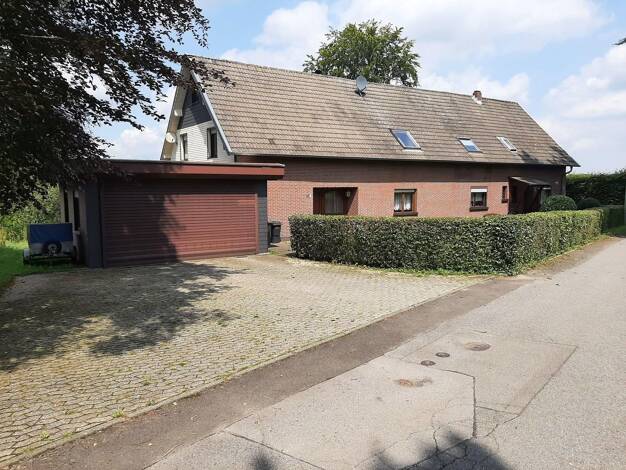 Mehrfamilienhaus zum Kauf provisionsfrei 449.000 € 13 Zimmer 330 m² 10.400 m² Grundstück Höfen Monschau 52156