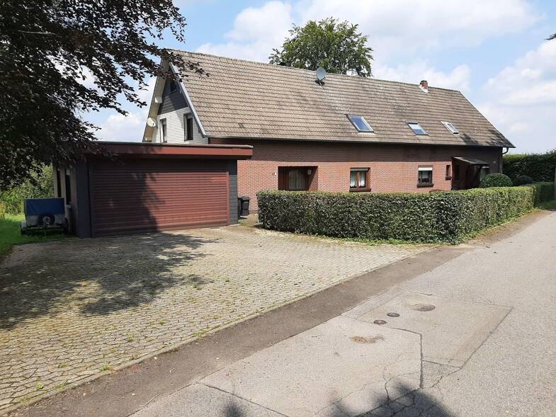 Mehrfamilienhaus zum Kauf provisionsfrei 449.000 € 13 Zimmer 330 m² 10.400 m² Grundstück Höfen Monschau 52156
