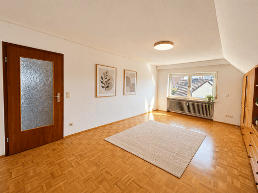Wohnung zur Miete 700 € 2,5 Zimmer 77,2 m² Geschoss 2/3 frei ab sofort Uhlandstraße 1 Hammerweg Weiden in der Oberpfalz 92637