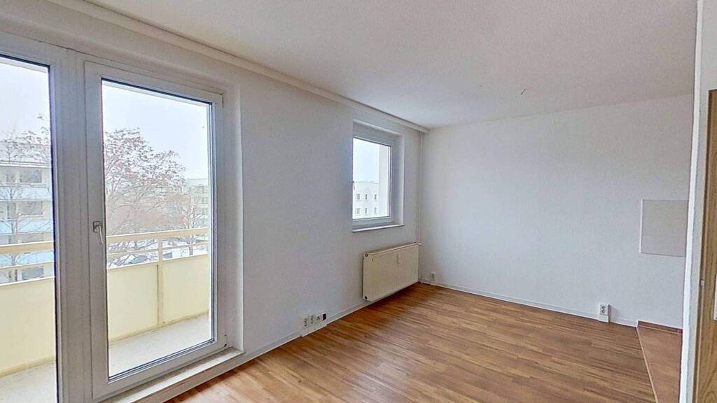 Studio zur Miete 349 € 3 Zimmer 56,8 m² 4. Geschoss frei ab sofort Bernhard-Kellermann-Str. 15 Leipziger Str. Magdeburg 39120
