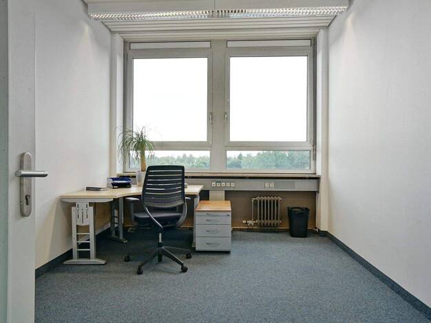 Bürofläche zur Miete 390 € 15,3 m² Bürofläche teilbar ab 15,3 m² Brunhamstraße 21 Aubing-Lochhausen-Langwied München 81249