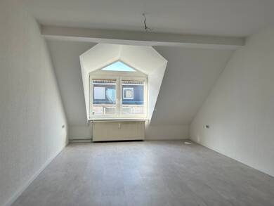 Wohnung zur Miete 530 € 2 Zimmer 61,4 m² 3. Geschoss frei ab sofort Schwerin 19053