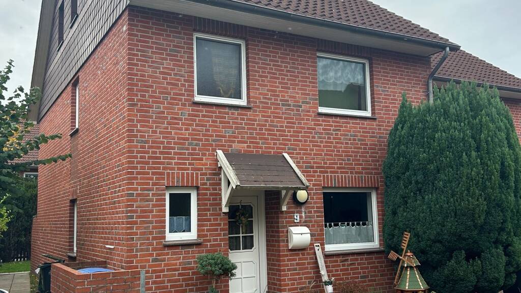 Reihenendhaus zum Kauf provisionsfrei 249.000 € 4 Zimmer 105 m² 314 m² Grundstück Deichhäuser Heide 9 Dwoberg/Ströhen Delmenhorst 27753