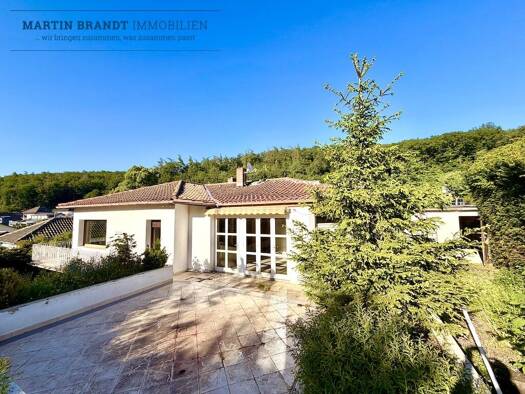 Bungalow zum Kauf 220.000 € 5 Zimmer 131 m² 945 m² Grundstück Wüstems Waldems / Wüstems 65529