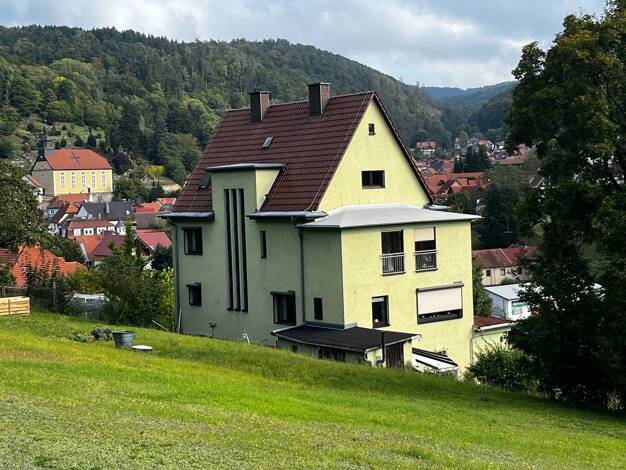 Villa zum Kauf 299.000 € 8 Zimmer 236,5 m² 1.221 m² Grundstück Kirchberg 24 Steinbach Bad Liebenstein 36448