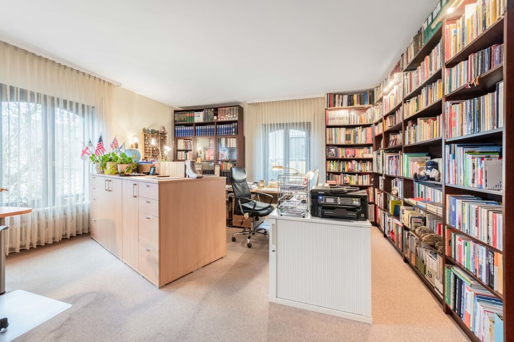 Doppelhaushälfte zum Kauf 700.000 € 6 Zimmer 185,7 m²<br/>Wohnfläche 433,8 m²<br/>Grundstück Vaihingen - Mitte Stuttgart / Vaihingen 70563