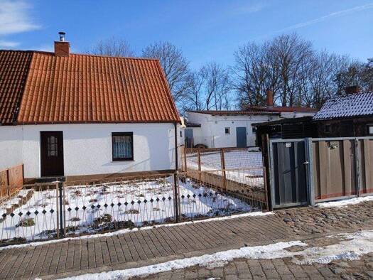 Doppelhaushälfte zum Kauf 79.000 € 3 Zimmer 98 m² 1.140 m² Grundstück Sieversdorf Jacobsdorf 15236