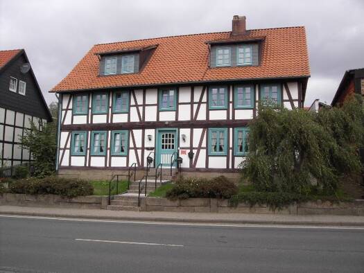 Wohnung zur Miete 470 € 4 Zimmer 78 m² 2. Geschoss frei ab sofort Hauptstr. 37 Othfresen Liebenburg 38704