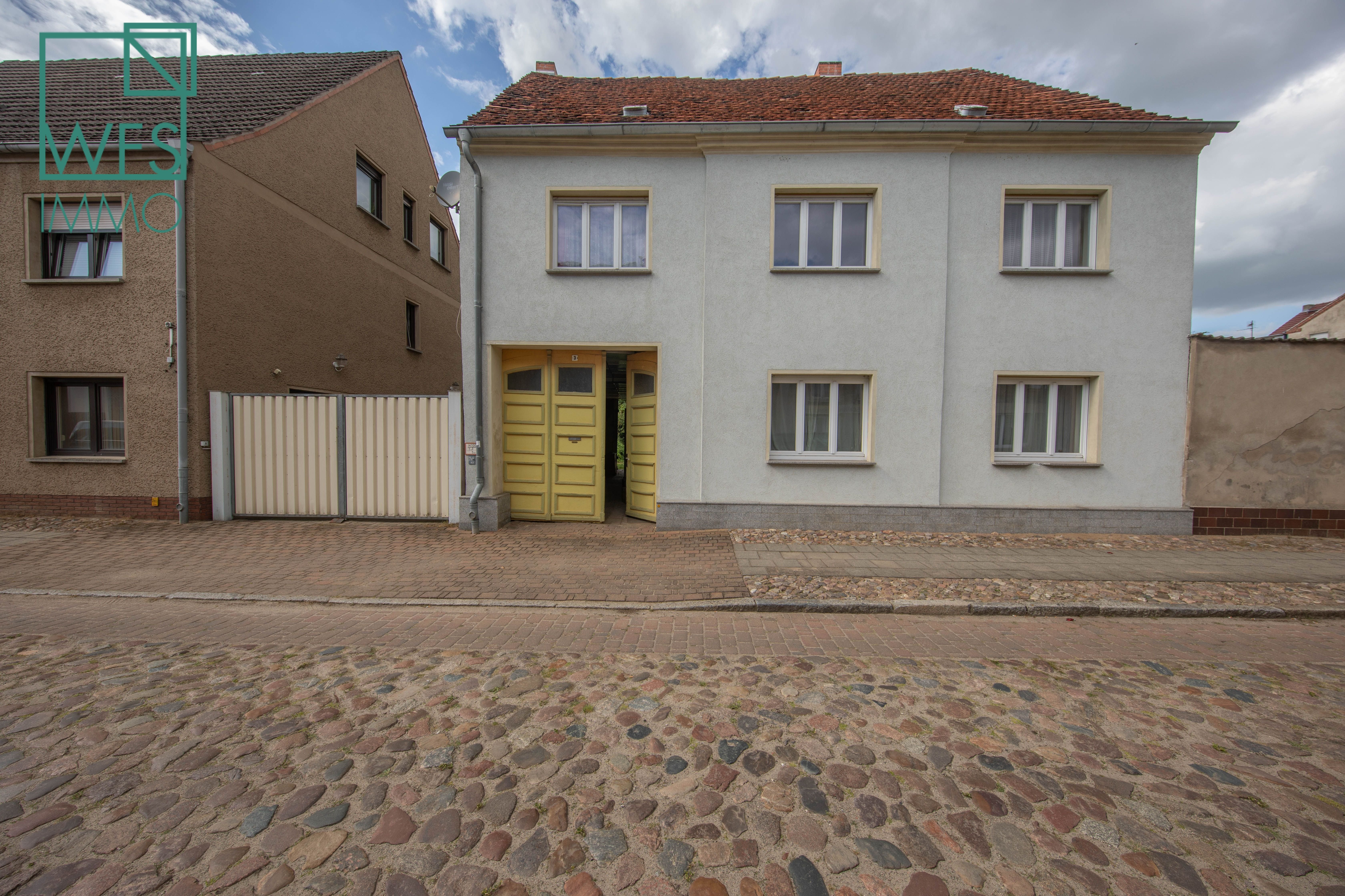 Mehrfamilienhaus zum Kauf 139.000 € 9 Zimmer 130 m²<br/>Wohnfläche 438 m²<br/>Grundstück Baustrasse 3 Meyenburg Meyenburg 16945