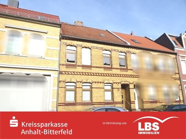 Reihenmittelhaus zum Kauf 115.000 € 4 Zimmer 110 m²<br/>Wohnfläche 269 m²<br/>Grundstück Aken Aken 06385