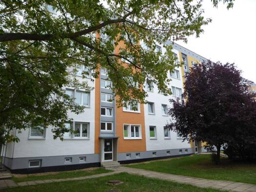 Wohnung zur Miete 323 € 3 Zimmer 58,7 m² 3. Geschoss Am Lerchenbühl 47 Saalfeld Saalfeld/Saale 07318