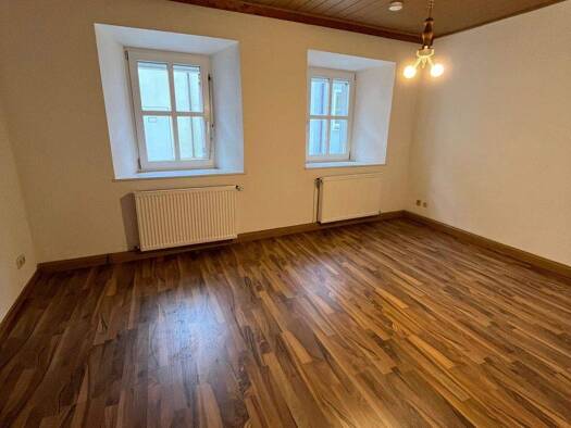 Reihenmittelhaus zum Kauf 82.900 € 3 Zimmer 60 m² 54 m² Grundstück Tirschenreuth 95643