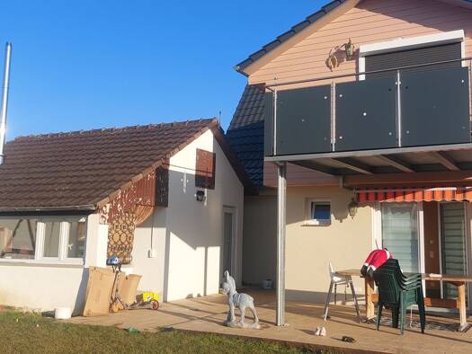 Einfamilienhaus zum Kauf 3,5 Zimmer 140 m² 1.100 m² Grundstück Engen 78234