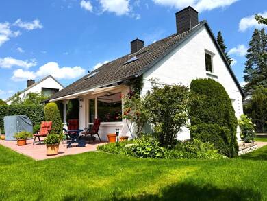 Haus zur Miete 2.300 € 5 Zimmer 163 m² 588 m² Grundstück frei ab 01.09.2025 Im Grünen Grund 20 Groß Grönau 23627