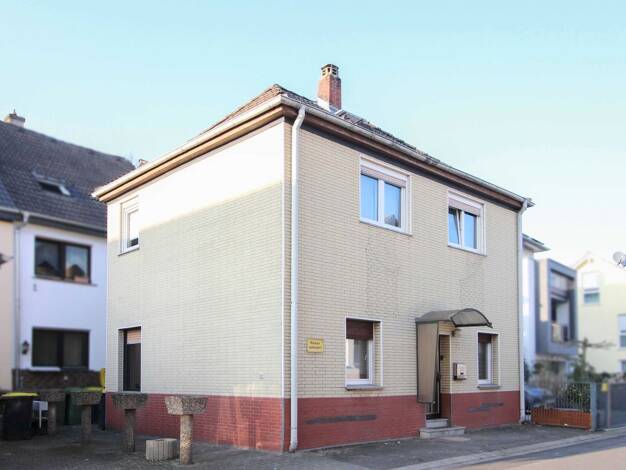 Einfamilienhaus zum Kauf 165.000 € 5 Zimmer 97,6 m² 224,1 m² Grundstück Nidda 63667
