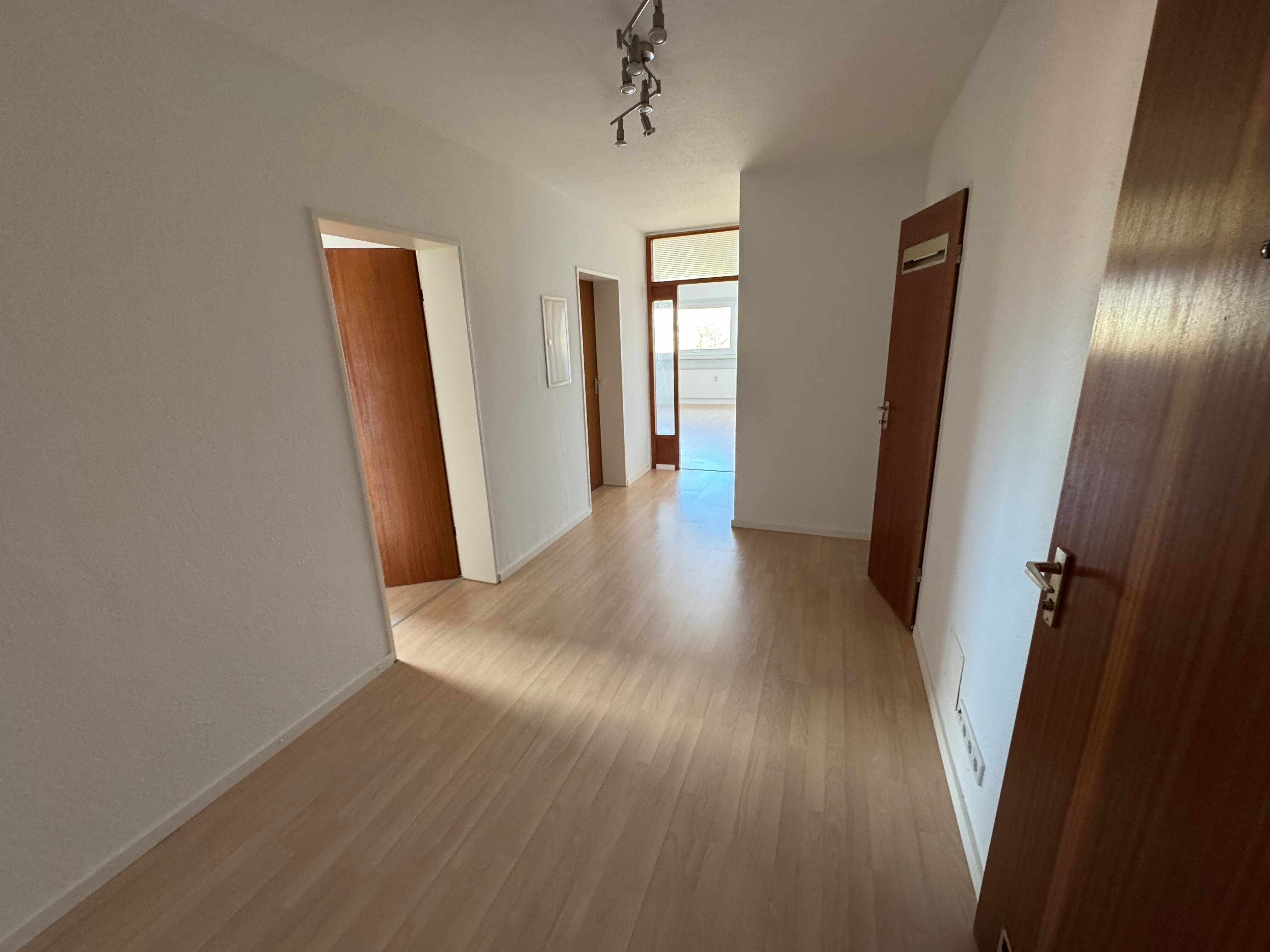 Wohnung zur Miete 800 € 3 Zimmer 74 m²<br/>Wohnfläche 3.<br/>Geschoss ab sofort<br/>Verfügbarkeit Horkheim - Süd Heilbronn 74081