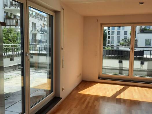 Wohnung zur Miete 1.701 € 3 Zimmer 81 m² Geschoss 3/4 frei ab sofort Sendling München 81369