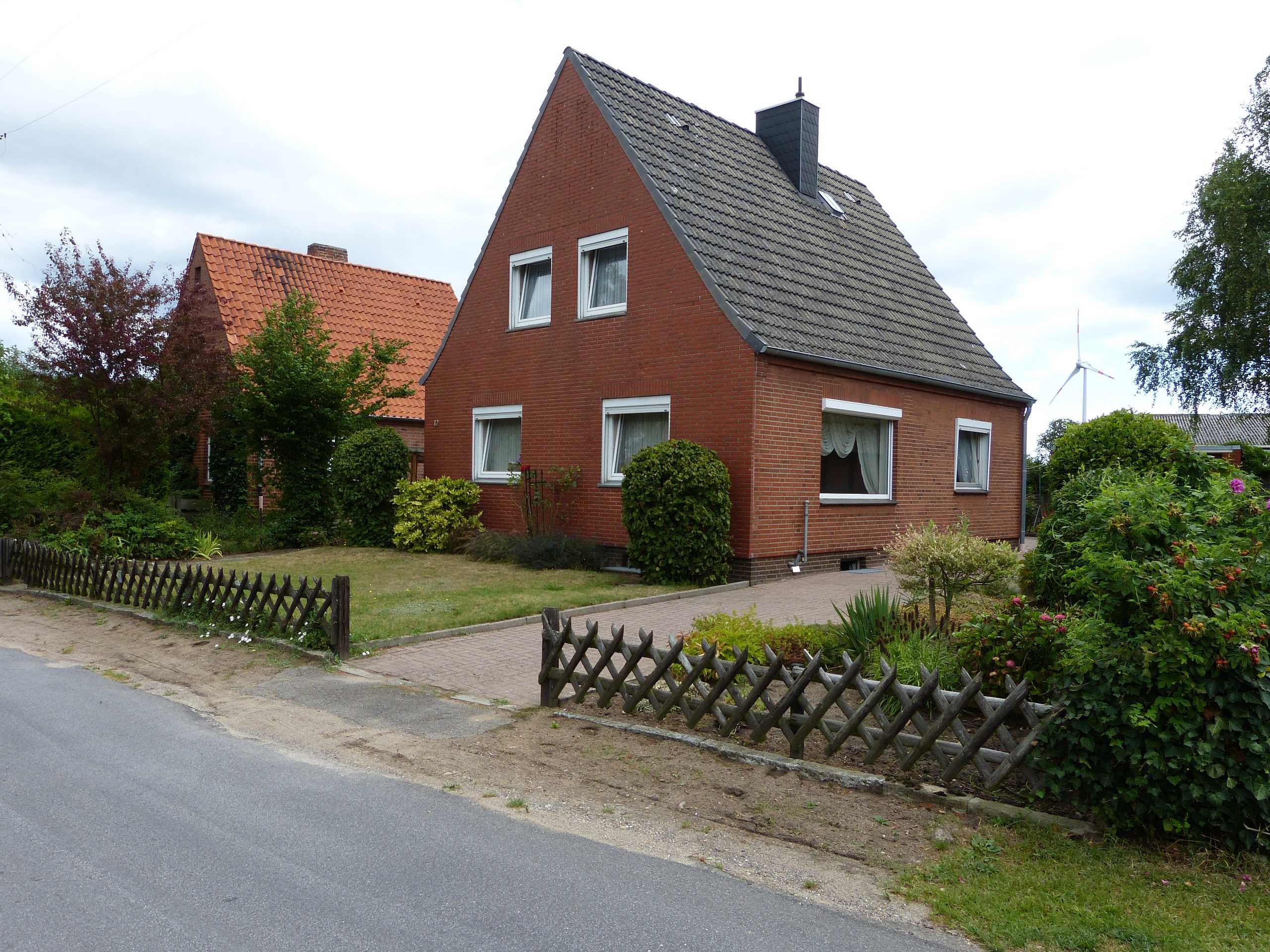 Haus zum Kauf provisionsfrei 200.000 € 3,5 Zimmer 110 m²<br/>Wohnfläche 444 m²<br/>Grundstück Pöppendorfer Hauptstraße Pöppendorf Lübeck 23569