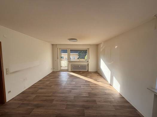 Wohnung zur Miete 690 € 3 Zimmer 82 m² Geschoss EG/3 frei ab sofort Großenbaum Duisburg 47269