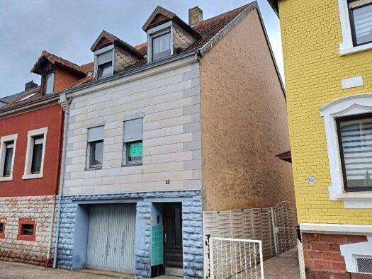 Haus zum Kauf 175.000 € 9 Zimmer 150 m² Grundstück Gartenstraße St. Ingbert Sankt Ingbert 66386