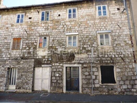 Haus zum Kauf 55.000 € 9 Zimmer 306 m² Knin