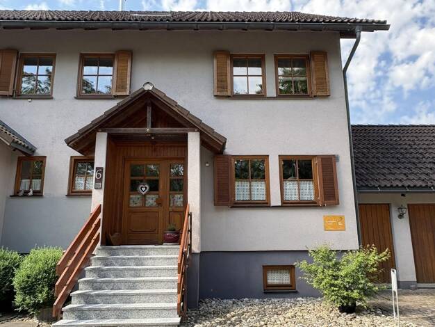 Wohnung zum Kauf provisionsfrei 380.000 € 5 Zimmer 224 m² 2. Geschoss Unterkirnach 78089