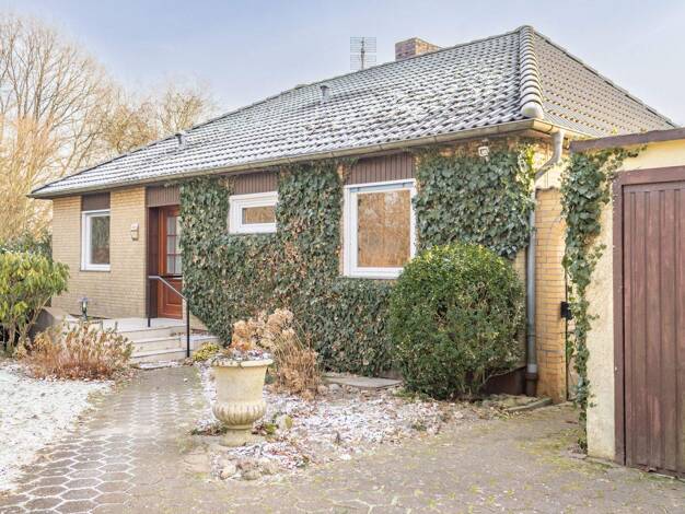 Einfamilienhaus zum Kauf 275.000 € 3 Zimmer 102 m² 829 m² Grundstück Negernbötel 23795