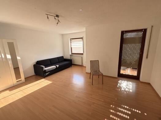 Wohnung zur Miete 430 € 1 Zimmer 32 m² Geschoss 1/3 frei ab 31.10.2026 Untere Goldbergstraße 31 Versbach Würzburg 97078