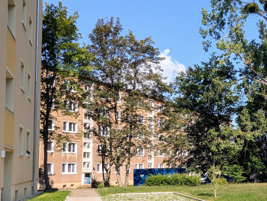 Wohnung zur Miete 450 € 2 Zimmer 48,6 m² frei ab 01.11.2025 A.-S.-Makarenko-Straße 2c Bieblach Gera 07546