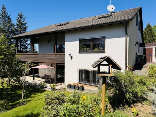 Einfamilienhaus zum Kauf 7 Zimmer 252,3 m² 832 m² Grundstück Weiher Uttenreuth 91080