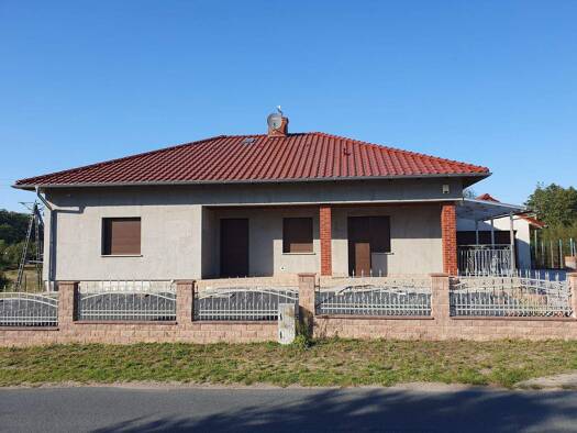 Einfamilienhaus zum Kauf provisionsfrei 319.000 € 6 Zimmer 220 m² 1.372 m² Grundstück frei ab sofort Myslibórz 74