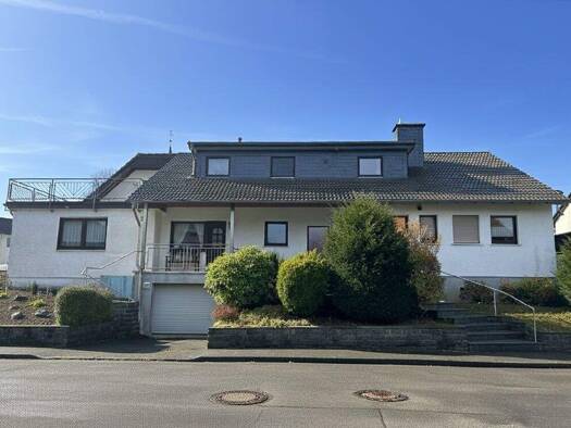 Mehrfamilienhaus zum Kauf 298.000 € 11 Zimmer 266,6 m² 813 m² Grundstück Allagen Warstein 59581