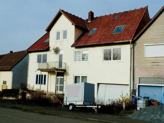 Mehrfamilienhaus zum Kauf provisionsfrei 72.800 € 16 Zimmer 300 m² 674 m² Grundstück Naensen Einbeck 37574