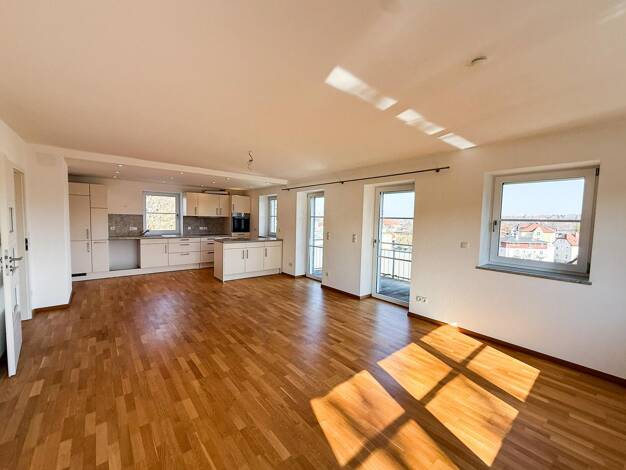 Wohnung zur Miete 1.650 € 3 Zimmer 100,5 m² Traunstein 83278