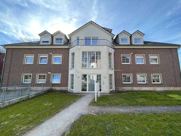 Wohnung zur Miete 880 € 2 Zimmer 80,4 m² 1. Geschoss frei ab 01.12.2026 Sögel Sögel 49751